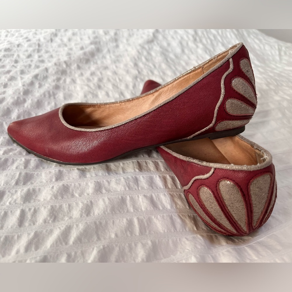 Miz Mooz Jodi Flats size 6